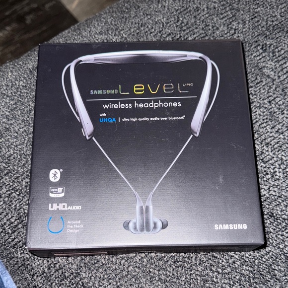 Samsung Level U Pro Wireless Headphones - Black - Picture 1 of 4